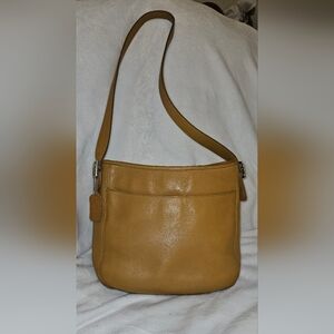 Coach Chelsea Soho British Tan vintage crossbody/Shoulder bag. 1990's #6003 GUC